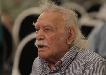 Ο Μανώλης Γλέζος βγήκε από το νοσοκομείο