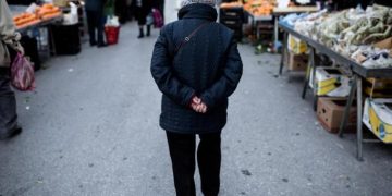Οι Έλληνες, ανασφαλείς για το μέλλον των παιδιών μας