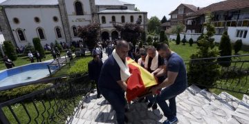 Μεγαλώνει ο αριθμός των νεκρών από τις μάχες στο Κουμάνοβο (βίντεο)