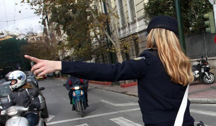 Κυκλοφοριακές ρυθμίσεις σε Αθήνα και Πειραιά για τα Θεοφάνια 2
