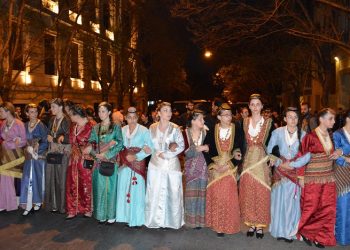 Μολότοφ στο πρώην υπουργείο Εμπορίου στην Κάνιγγος