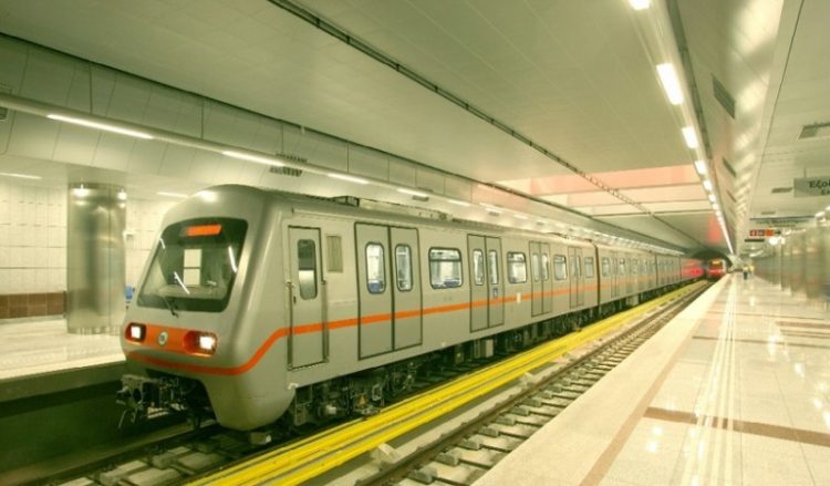 Στάση εργασίας σε μετρό, τραμ και ηλεκτρικό