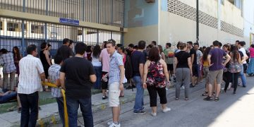 Πανελλήνιες 2015: Τα δύο συστήματα που θα ισχύσουν σε όσους ξαναδώσουν εξετάσεις