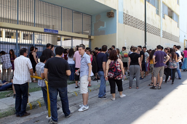 Πανελλήνιες 2015: Τα δύο συστήματα που θα ισχύσουν σε όσους ξαναδώσουν εξετάσεις