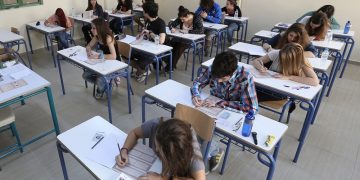 Πανελλήνιες 2015: Δείτε τα θέματα της Ιστορίας και της Φυσικής