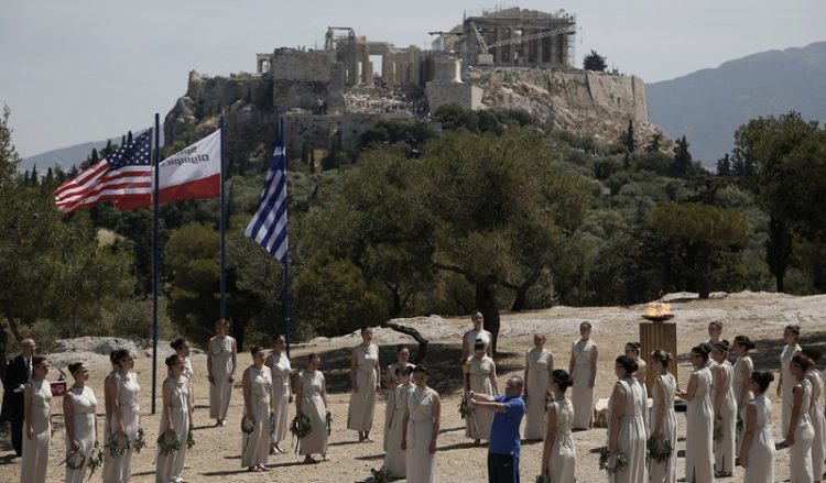 Άναψε στην Πνύκα η φλόγα των Special Olympics (φωτο)