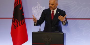 Ράμα για ΑΟΖ: Μεσολάβηση «τρίτης χώρας» ή προσφυγή στο Διεθνές Δικαστήριο αν δεν συμφωνήσουν Αθήνα και Τίρανα