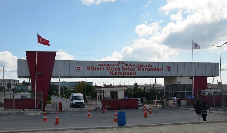 Προφυλακίστηκαν δικαστές που άφησαν ελεύθερους αντιπάλους του Ερντογάν