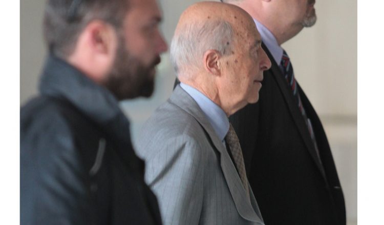 Η κατάθεση Σημίτη για τα εξοπλιστικά καίει τον Άκη Τσοχατζόπουλο