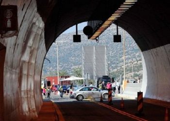 Έκλεισε η μία σήραγγα Ραψομάτη στον αυτοκινητόδρομο Τρίπολης-Καλαμάτας