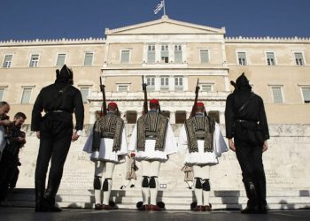 45 βουλευτές με επιστολή στον Τσίπρα ζητούν την παραίτηση Φίλη