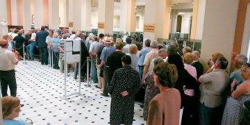 90χρονος που ζούσε σε τρώγλη στη Χίο είχε 1.000.000 ευρώ στην τράπεζα!
