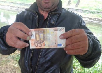 Τρίκαλα: Ποτάμι πλημμύρισε με ευρώ (βίντεο)!