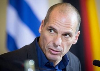 Βόμβα Βαρουφάκη για φόρο στις αναλήψεις μέσω ΑΤΜ!