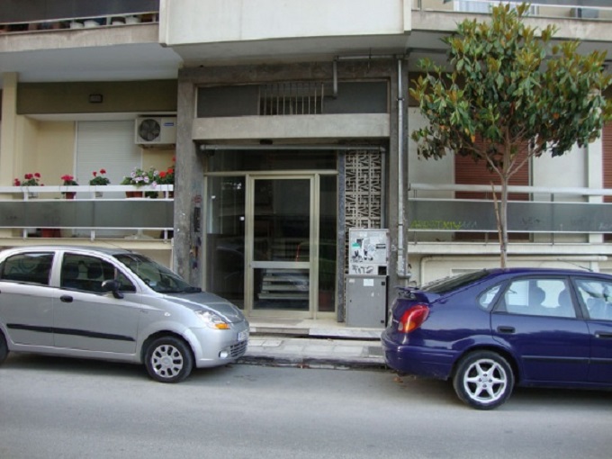 Σε διαμέρισμα-τρώγλη ζούσε 6χρονο κοριτσάκι στη Λάρισα