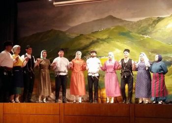 Φωτογραφικές στιγμές από τον ετήσιο χορό του ιστορικού Συλλόγου Ποντίων «Αργοναύται-Κομνηνοί»