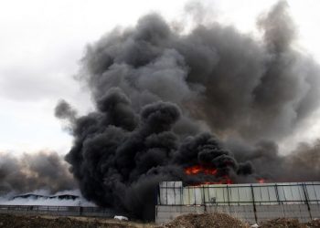 Τοξικός ο καπνός που έχει καλύψει την Αθήνα από τη φωτιά στον Ασπρόπυργο - Media Gallery