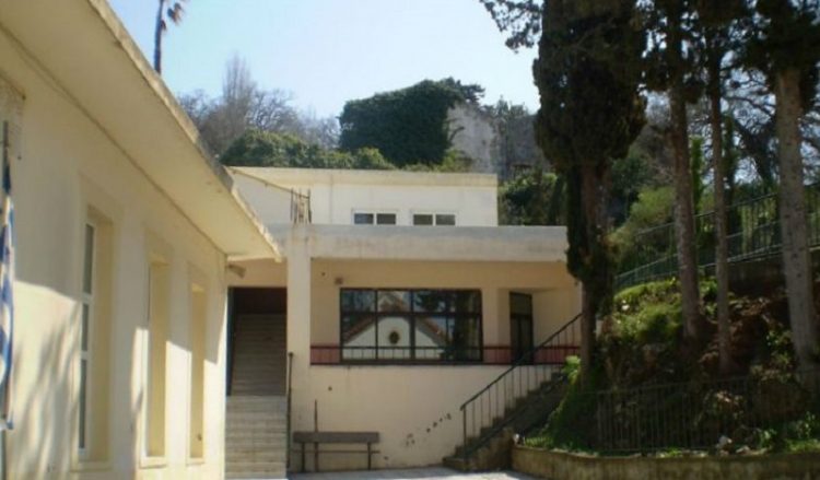Το όνομα του Βαγγέλη Γιακουμάκη θα δοθεί στη βιβλιοθήκη σχολείου στο Ρέθυμνο