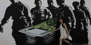 Μικτοί μισθοί έως 100 ευρώ για 127.000 εργαζόμενους!