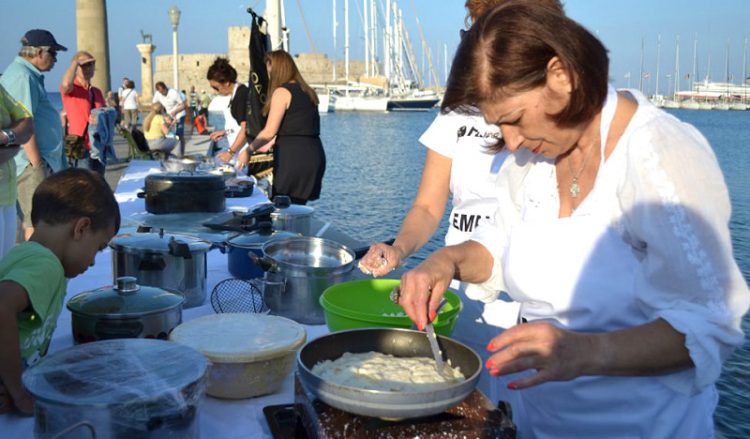 Ιδού η Ρόδος ιδού και ο... Πόντος! Όλα όσα ζήσαμε στο 1ο Φεστιβάλ Ποντιακής Γαστρονομίας (φωτο-βίντεο)