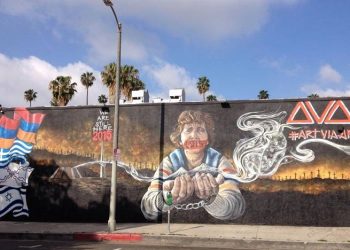 Καλλιτέχνης αποτυπώνει τις Γενοκτονίες σε γκράφιτι