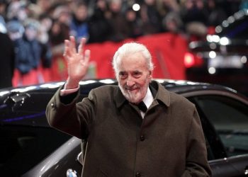 Σε ηλικία 93 ετών πέθανε ο σερ Κρίστοφερ Λι