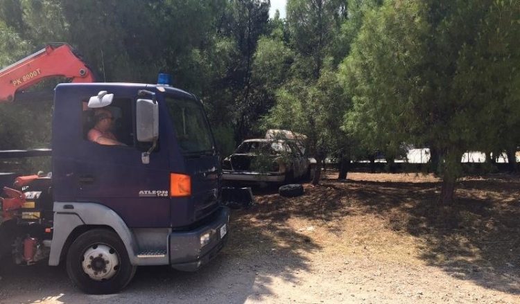 Γυναίκα με περούκα και όπλο λήστεψε τράπεζα μέσα στο «Σωτηρία»