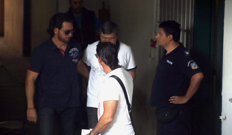 Ψυχολογικά προβλήματα επικαλέστηκε ο παιδοκτόνος αστυνομικός που προφυλακίστηκε