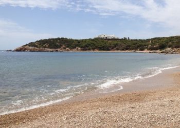 ΠΑΚΟΕ: Οι ακατάλληλες παραλίες της Αττικής