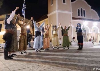 Οι Πόντιοι πρωταγωνίστησαν και στην 1η Γιορτή Παραδοσιακής Πίτας στη Λαμία (φωτο)