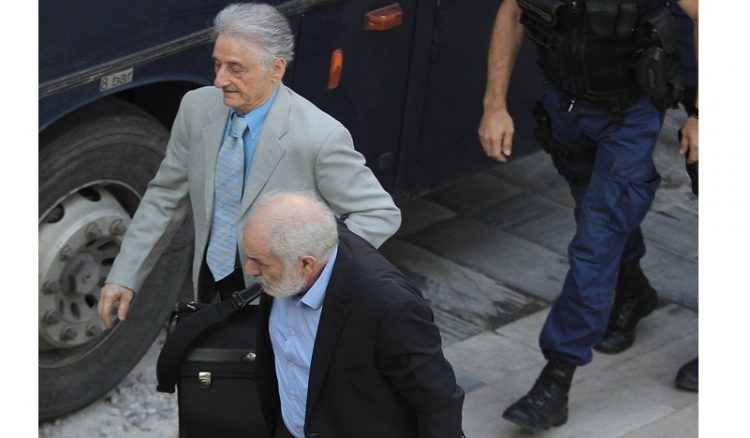 Την ενοχή Σμπώκου και Κάντα ζητά η εισαγγελέας για τα εξοπλιστικά