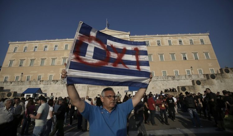 Μεγάλες συγκεντρώσεις υπέρ του «Όχι» στο δημοψήφισμα (φωτο)