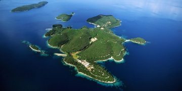 Ο ιδιοκτήτης του Σκορπιού προσφέρει 20.000 ευρώ στο νοσοκομείο Λευκάδας