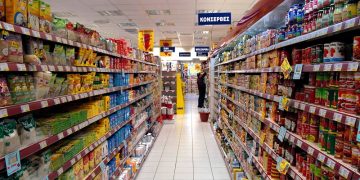 Παράταση λειτουργίας των σουπερμάρκετ για σήμερα 4