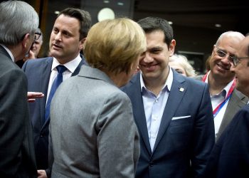 Θρίλερ με τη συνάντηση Τσίπρα-Μέρκελ-Ολάντ