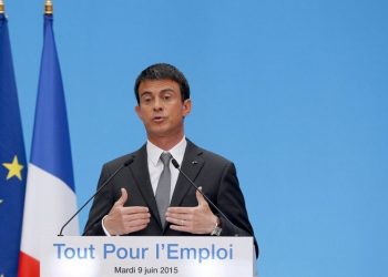 Βαλς: Η ΕΚΤ δεν πρέπει να διακόψει τη στήριξη