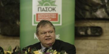 Τα... κάλαντα του Βενιζέλου σε Παπανδρέου, Γεννηματά και Τσίπρα!