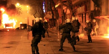 Επεισόδια με τέσσερις συλλήψεις στα Εξάρχεια