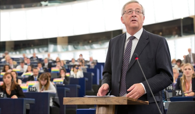 Γιούνκερ: Ο Τσίπρας να εξηγήσει σε τι είπαν «όχι» οι Έλληνες