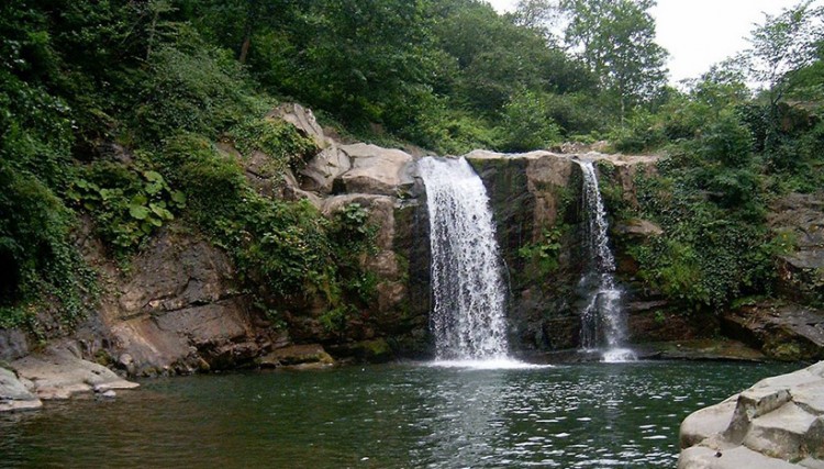 Εναλλακτικό κολύμπι στον καταρράκτη Τσισελί των Κοτυώρων (φωτο-βίντεο)