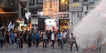 Κωνσταντινούπολη: Η αστυνομία διέλυσε διαδήλωση εναντίον των τζιχαντιστών του ΙΚ