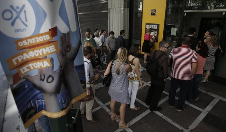 ΥΠΟΙΚ: Ουδέποτε συζητήθηκε «κούρεμα» καταθέσεων