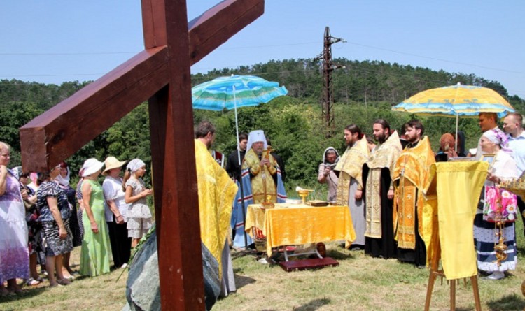 В Крыму построят в течение суток храм из деревянного сруба