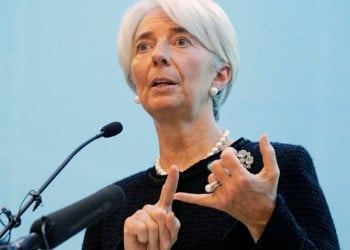 Λαγκάρντ: Το ελληνικό χρέος δεν είναι βιώσιμο, αλλά μπορεί να γίνει