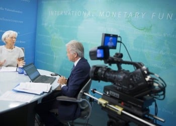Λαγκάρντ: Aναπόφευκτη η αναδιάρθρωση του Δημόσιου Χρέους της Ελλάδος