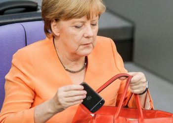 Οι ΗΠΑ παρακολουθούσαν τη Μέρκελ όταν μιλούσε για την Ελλάδα – Τι έλεγε για το χρέος
