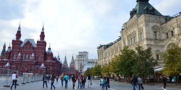 В Москве на марш в День народного единства вышли около 80 тысяч человек