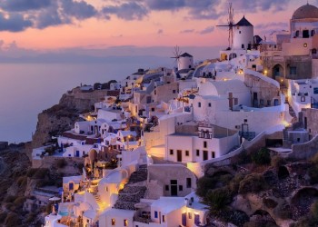 Μύκονος και Σαντορίνη, νησιά - πρωταθλητές στη φοροδιαφυγή;