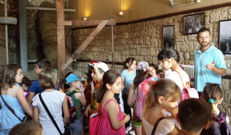 Tα παιδιά της Ευξείνου Λέσχη Νάουσας γνώρισαν τον τόπο και την παράδοσή του