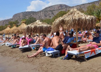 Ποιες είναι οι 38 ακτές της Ελλάδας που έχασαν τη «Γαλάζια Σημαία»